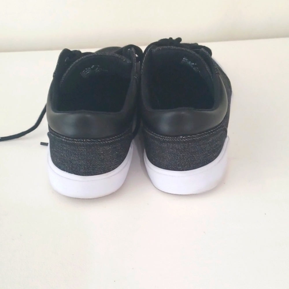 St John's Bay men's size 12 shoes, black - Picture 5 of 7